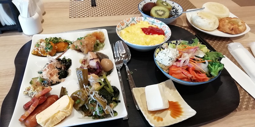 ホテルエミオン京都 朝食 ビュッフェ あやとびsuite