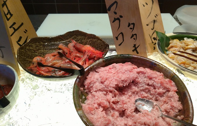  函館湯の川温泉　海と灯　朝食ビュッフェ 　お刺身