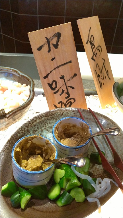  函館湯の川温泉　海と灯　朝食ビュッフェ 　カニ味噌