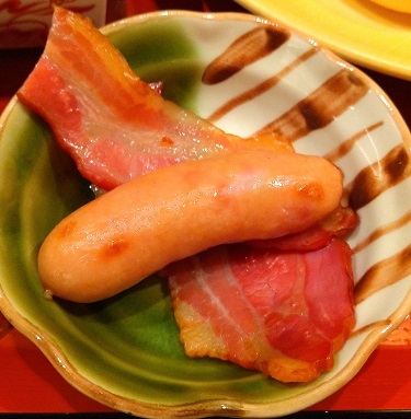 ホテルザセレスティン京都祇園　八坂圓堂　朝食　オーダービュッフェ　ソーセージ　焼きベーコン