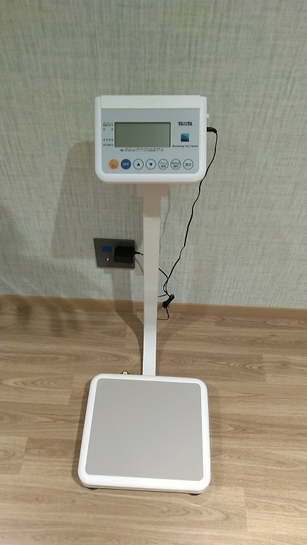 ハイアットプレイス京都　フィットネスルーム　体重計