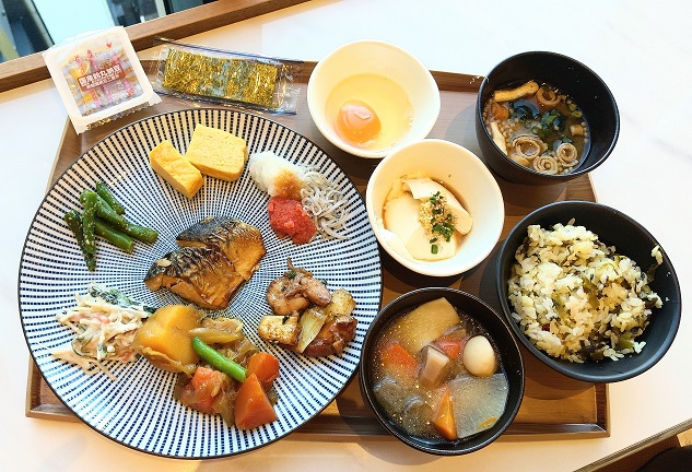 カンデオホテルズ熊本新市街　朝食ビュッフェ　和食